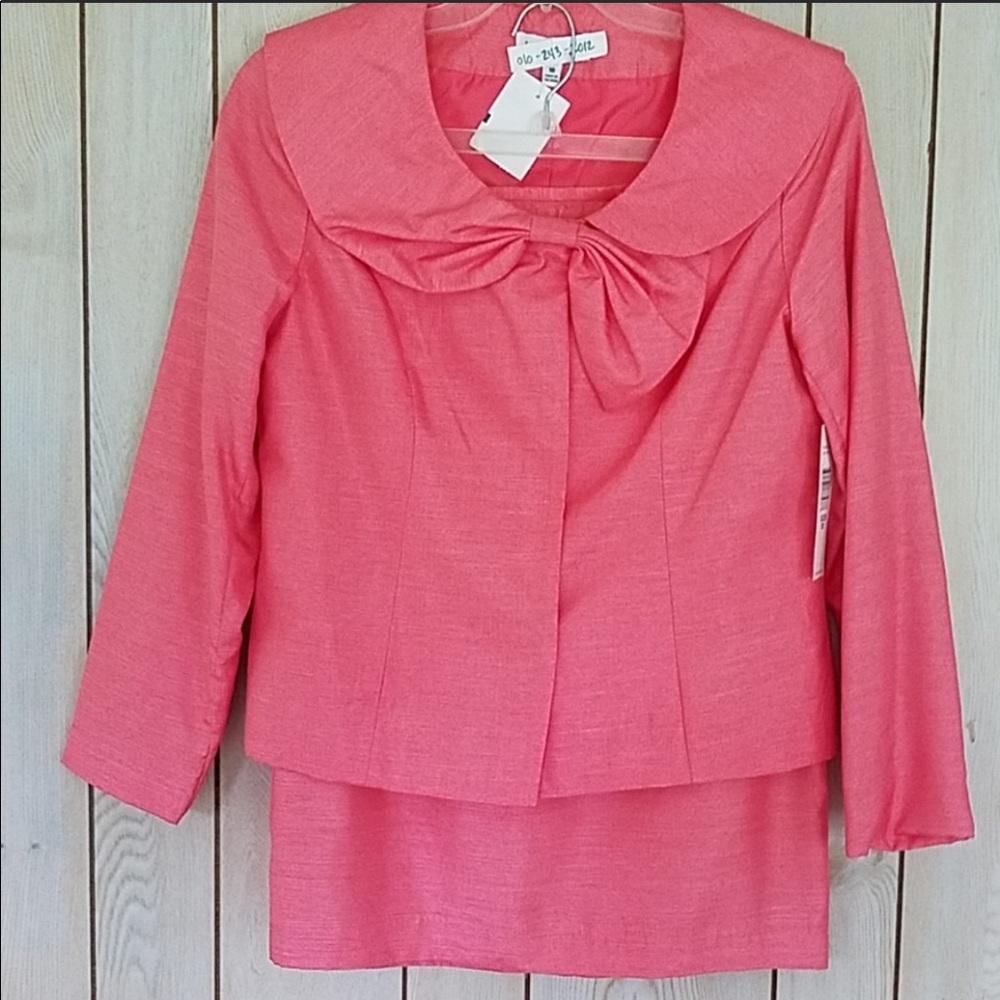 Size 10 skirt suit.